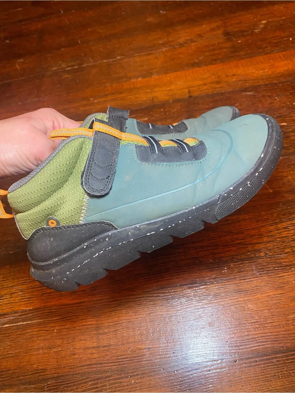EUC Kids BOGS Kids Skyline Kicker Mini Sneaker Velcro Slip On Flexible Sole